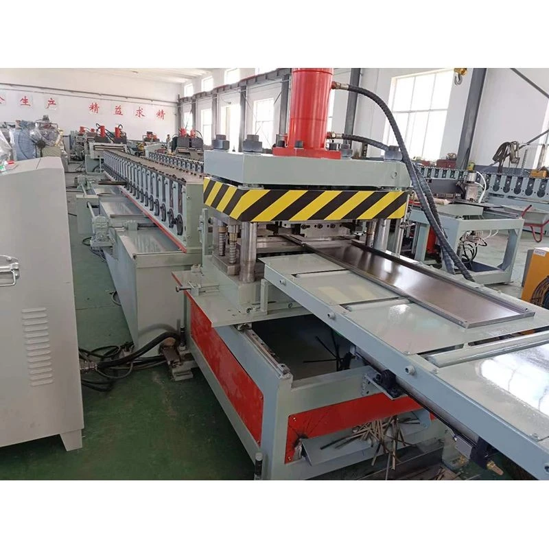 Supermarket Txee Back Vaj Huam Sib Luag Roll Forming Tshuab